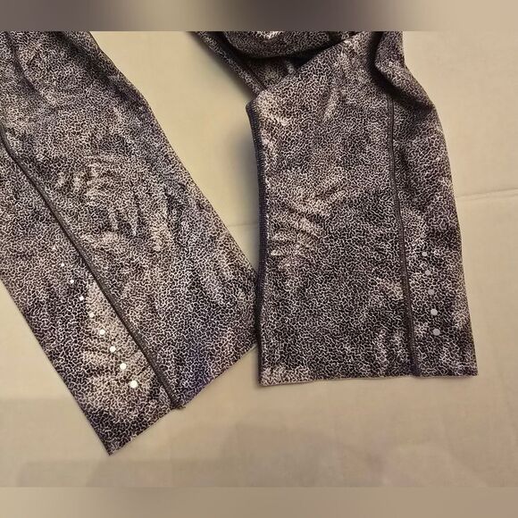 Lululemon Fast & Free Crop 19" Kindred Spirit Alpine White Multi Tight Size 8 - Picture 8 of 15